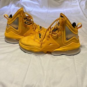 Yellow Nike lebron 19 basketball shoes. Size 9.5 men’s